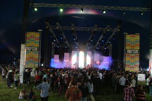 Groove in The Moo Stage LED Screen Video Wall